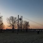 Rheinturm Düsseldorf kurz vor dem Sonnenaufgang