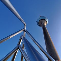 Rheinturm + Energieuhr