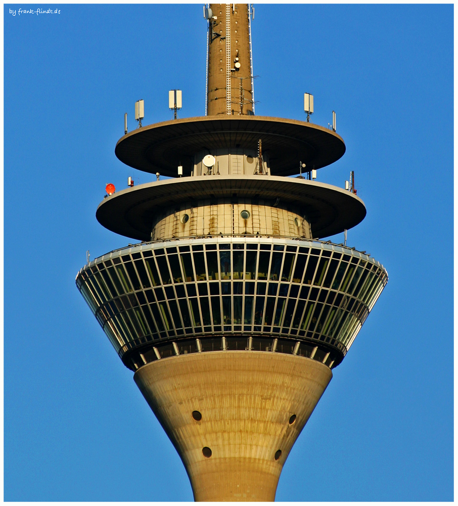 Rheinturm im Detail