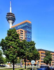 Rheinturm in Düsseldorf