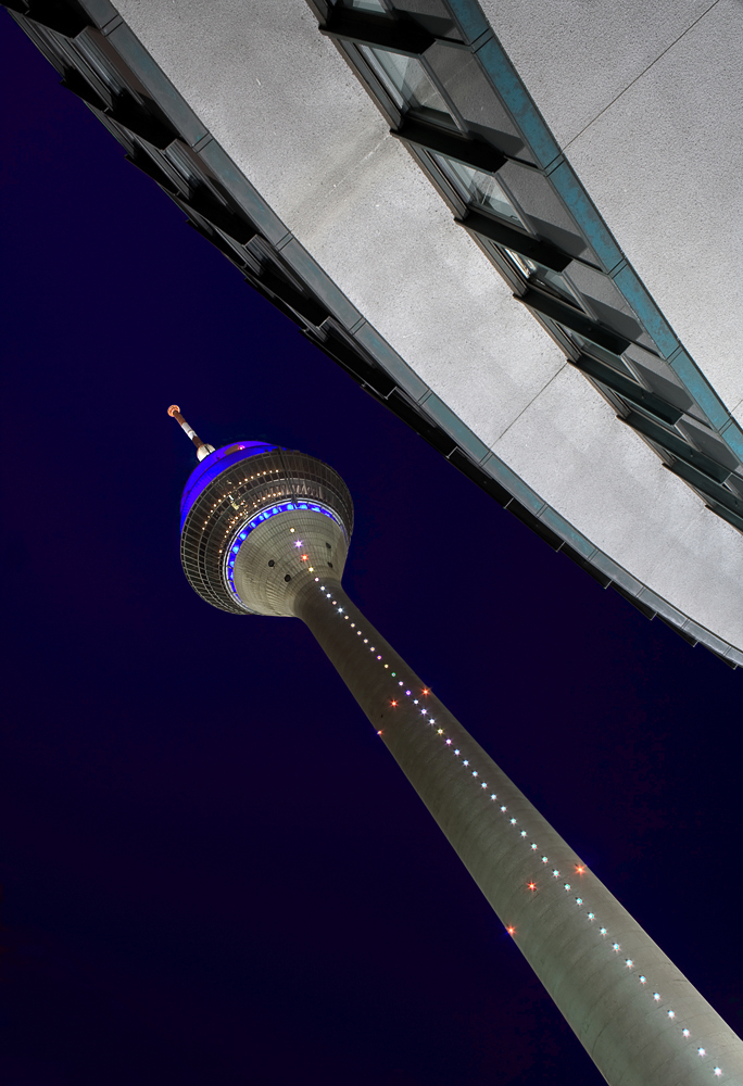 Rheinturm in Düsseldorf