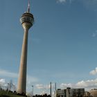 Rheinturm, Landtag, Kniebrücke