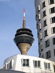 Rheinturm mit Gehry-Haus