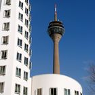 Rheinturm und Gehry