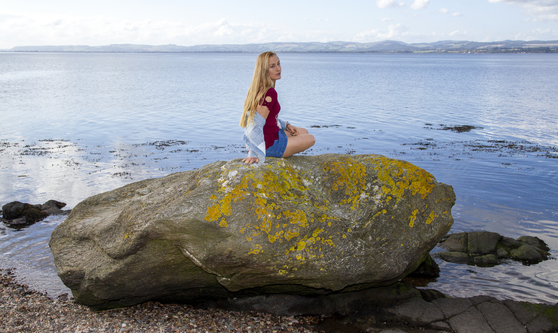 Rhianna on the Wormit Boulder