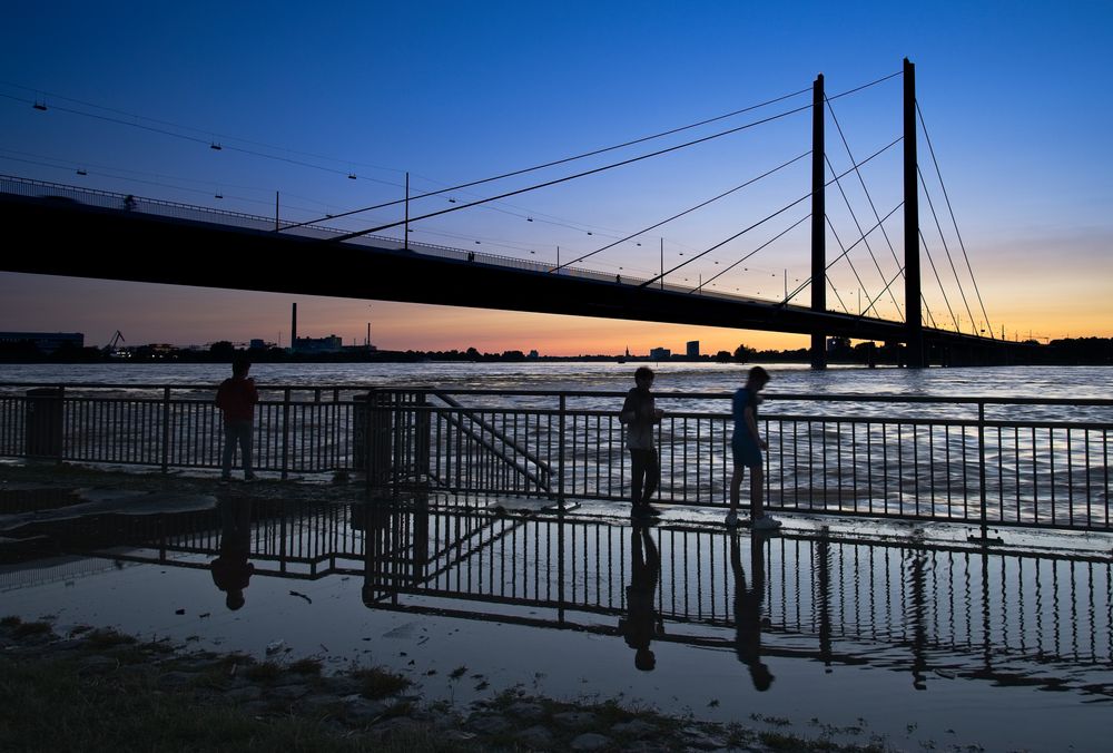 Rhine_Flood_Sunset