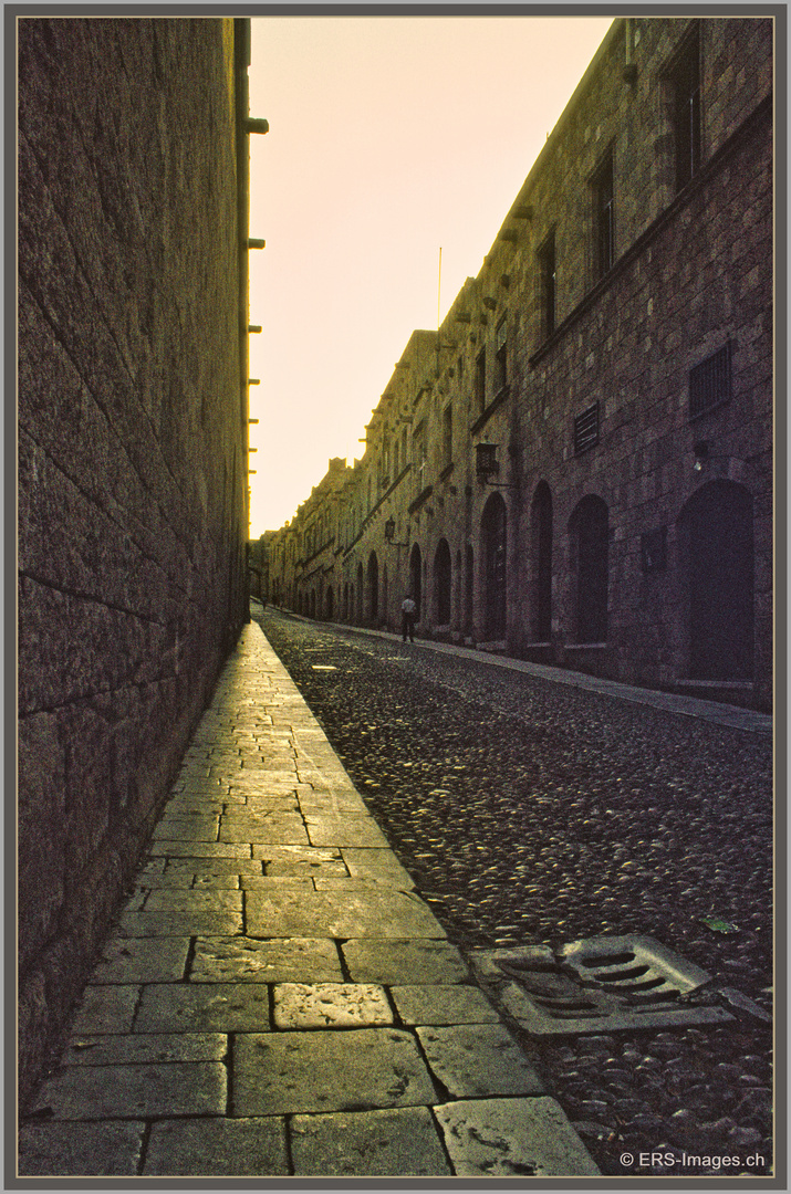 Rhodos (Rittergasse) Ippoton July 1978  ©