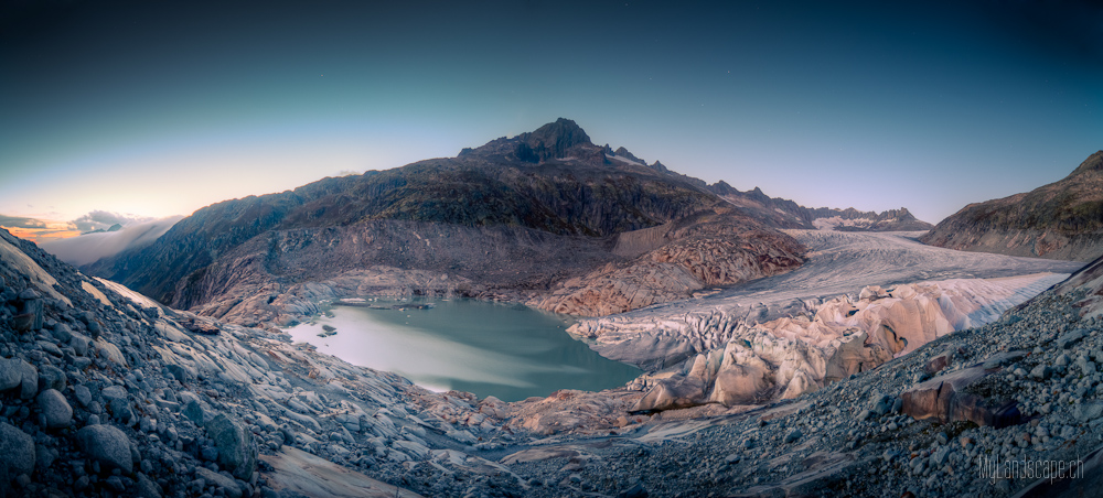 ^ Rhonegletscher in der Abenddämmerung ^