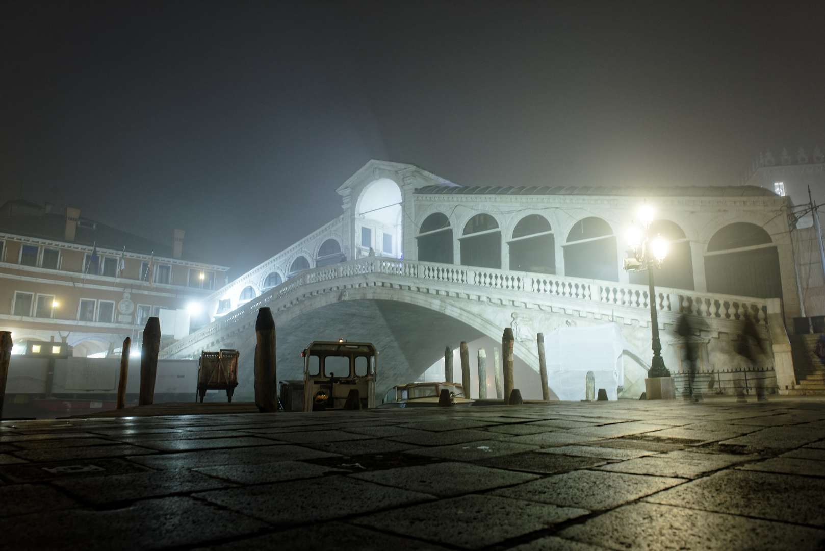 Rialto bei Nacht