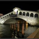 Rialto Brücke bei Nacht