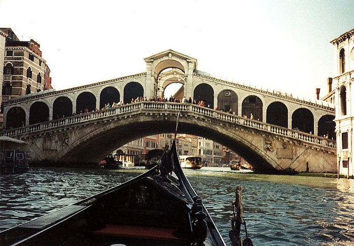 Rialto Brücke in Venedig