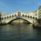 Rialtobrücke im Herbst