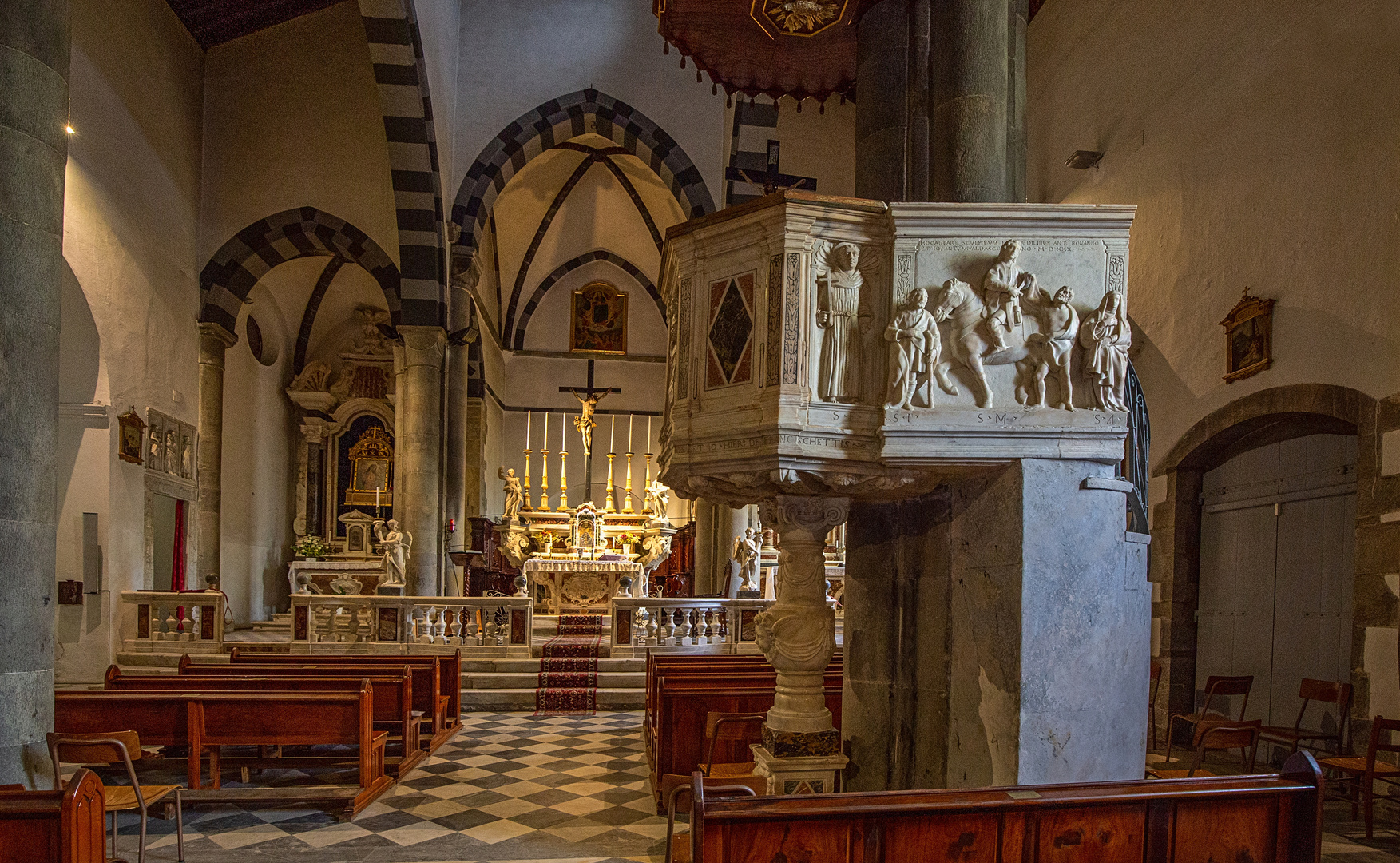 Riamaggiore - Chiesa di San Giovanni Battista innen
