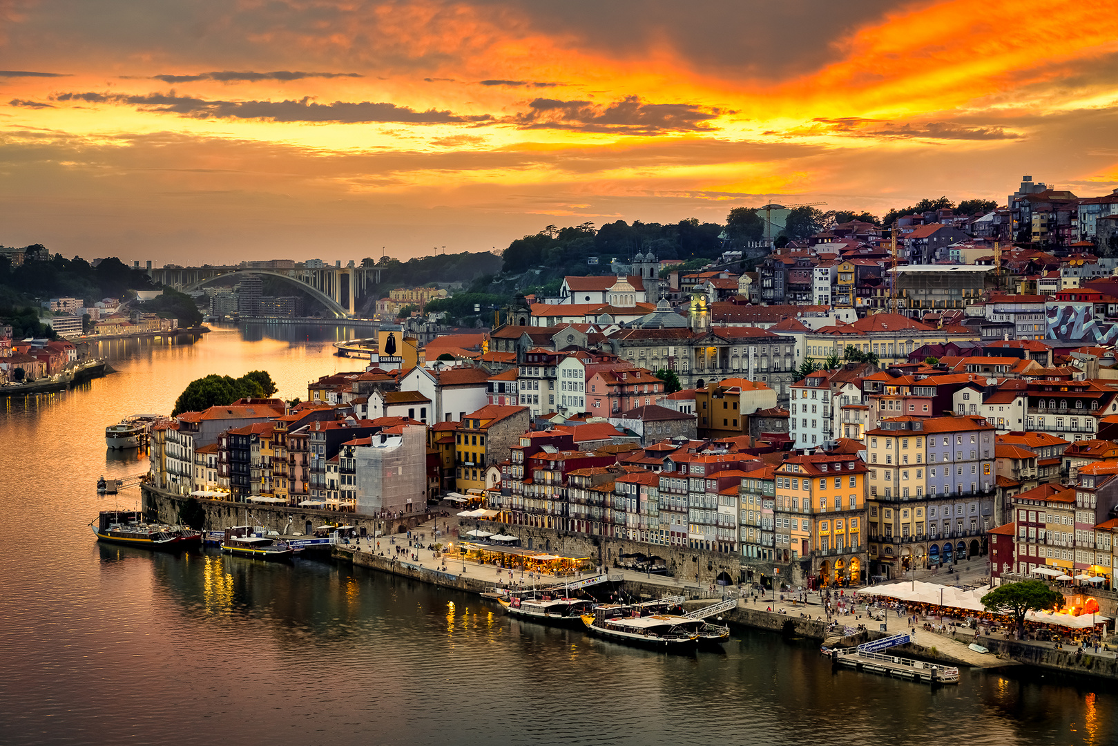 Ribeira Porto am Abend