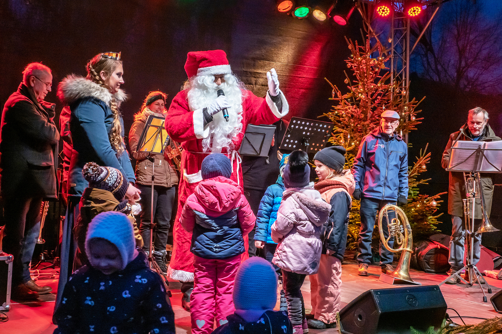 Ribnitzer Weihnachtsmarkt lädt zum Verweilen ein