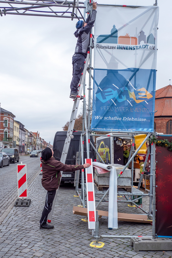 Ribnitzer Weihnachtsmarkt lädt zum Verweilen ein