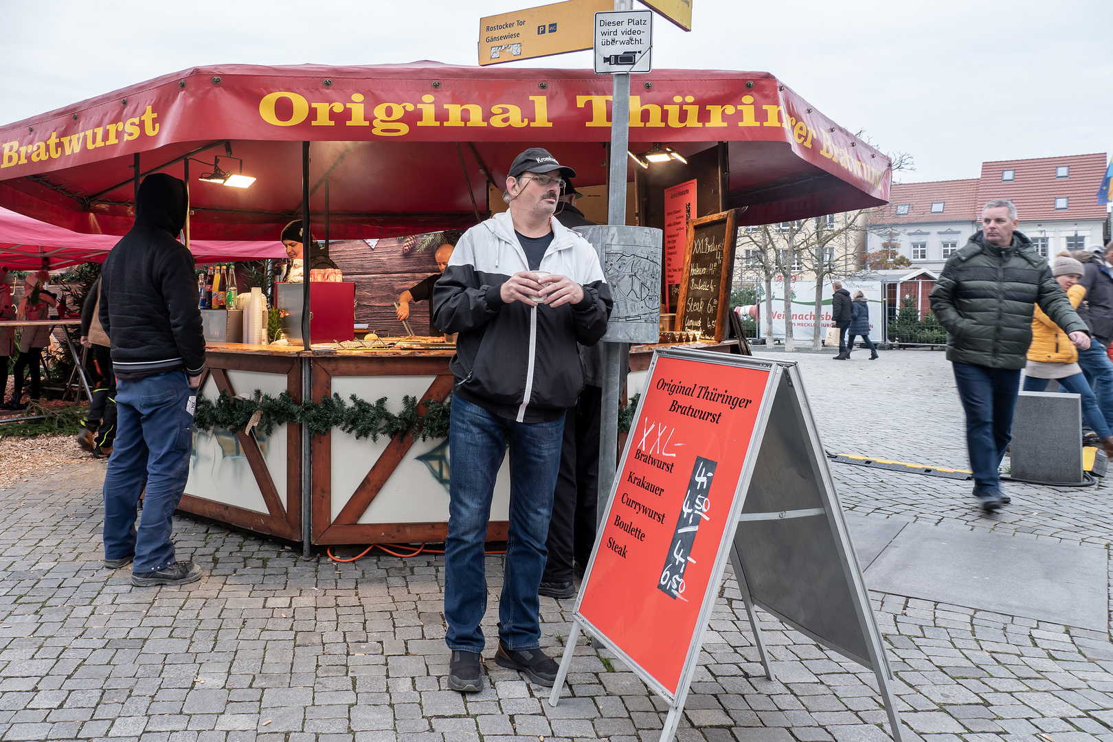 Ribnitzer Weihnachtsmarkt lädt zum Verweilen ein