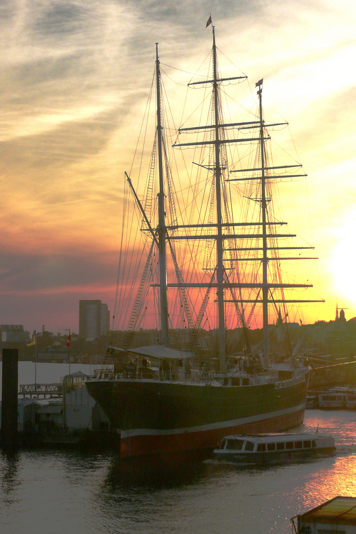 Rickmer Rickmers am Abend