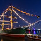 Rickmer Rickmers bei Nacht