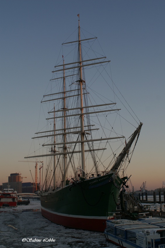 Rickmer Rickmers im Winter