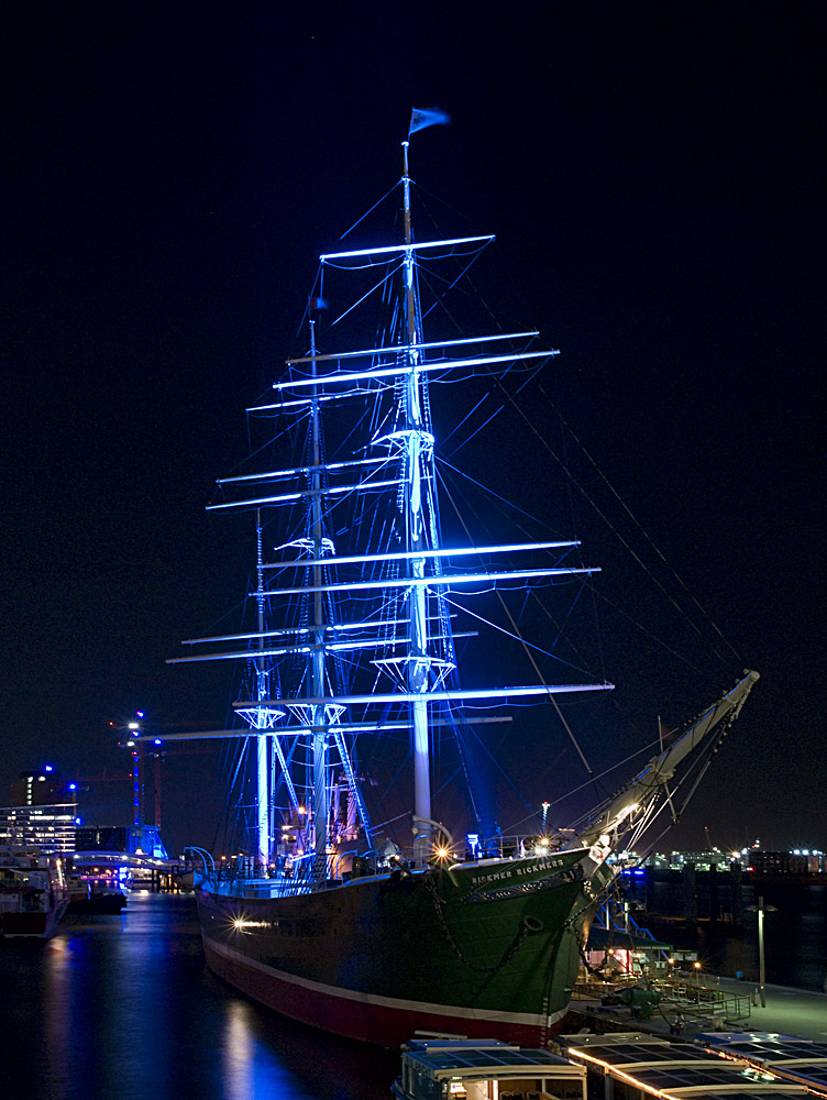 Rickmer Rickmers in blue