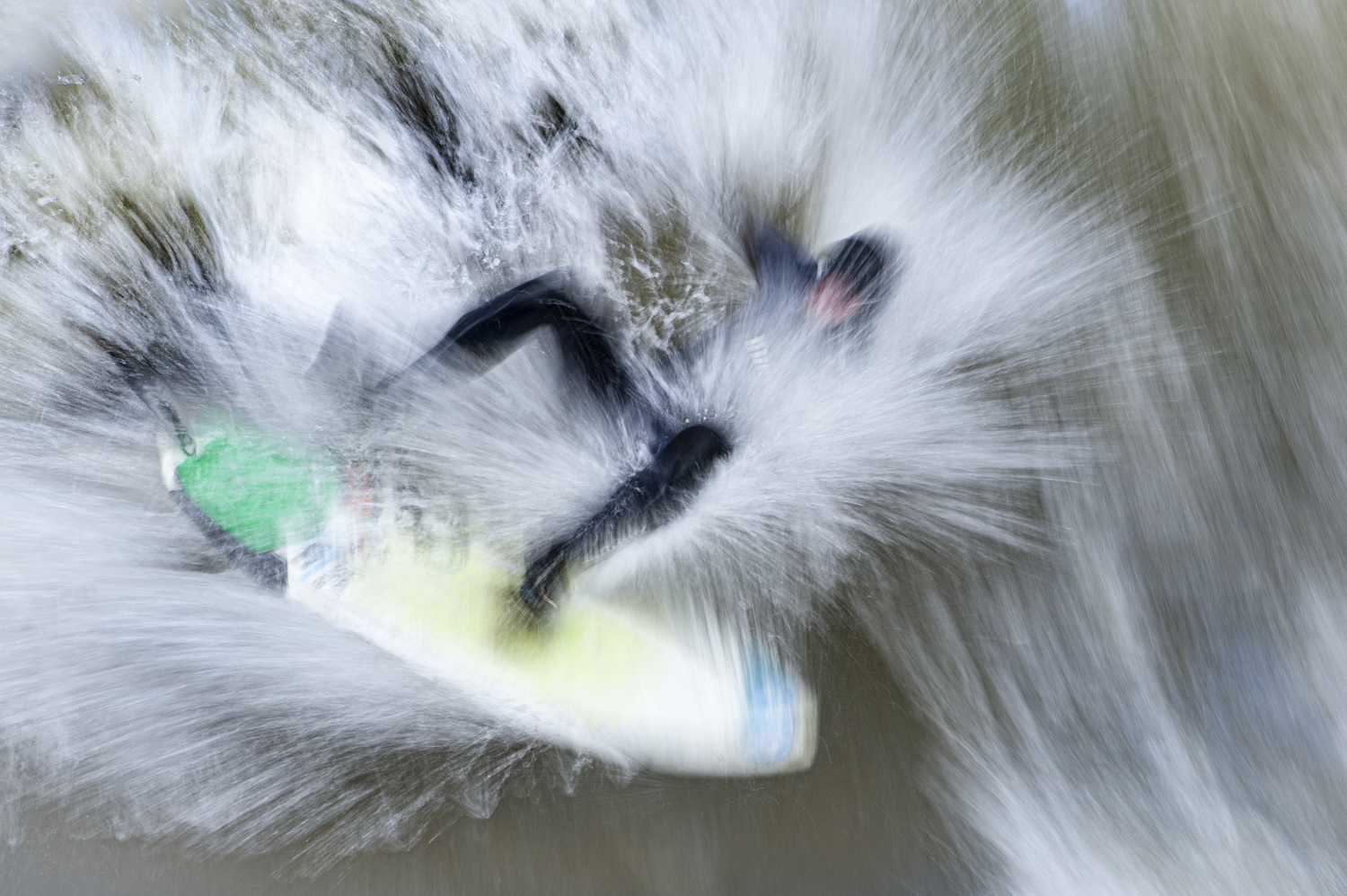 Rief nicht letzthin jemand nach dem Eisbach?