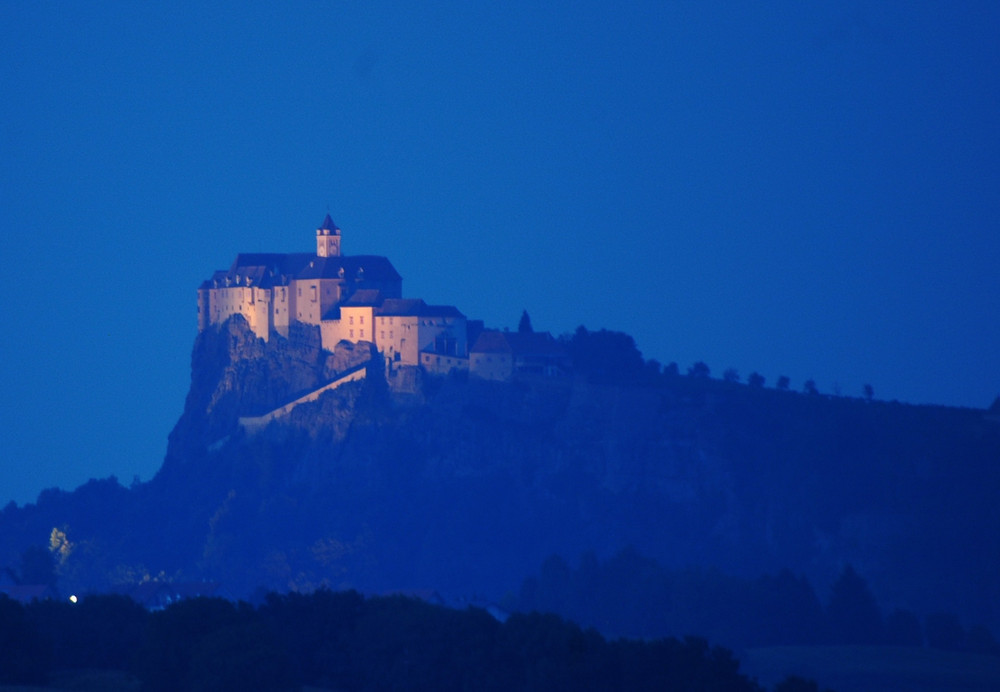 Riegersburg in der blauen Stunde