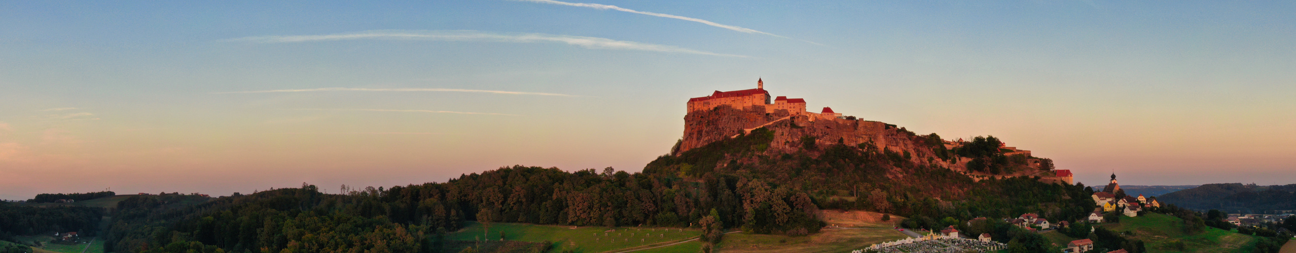 Riegersburg zur Goldenen Stunde