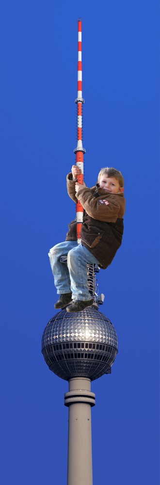 Riese auf dem Fernsehturm