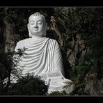 Riesen-Marmorbuddha