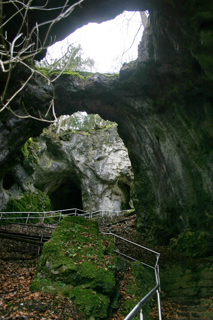 Riesen-Versturzhöhle