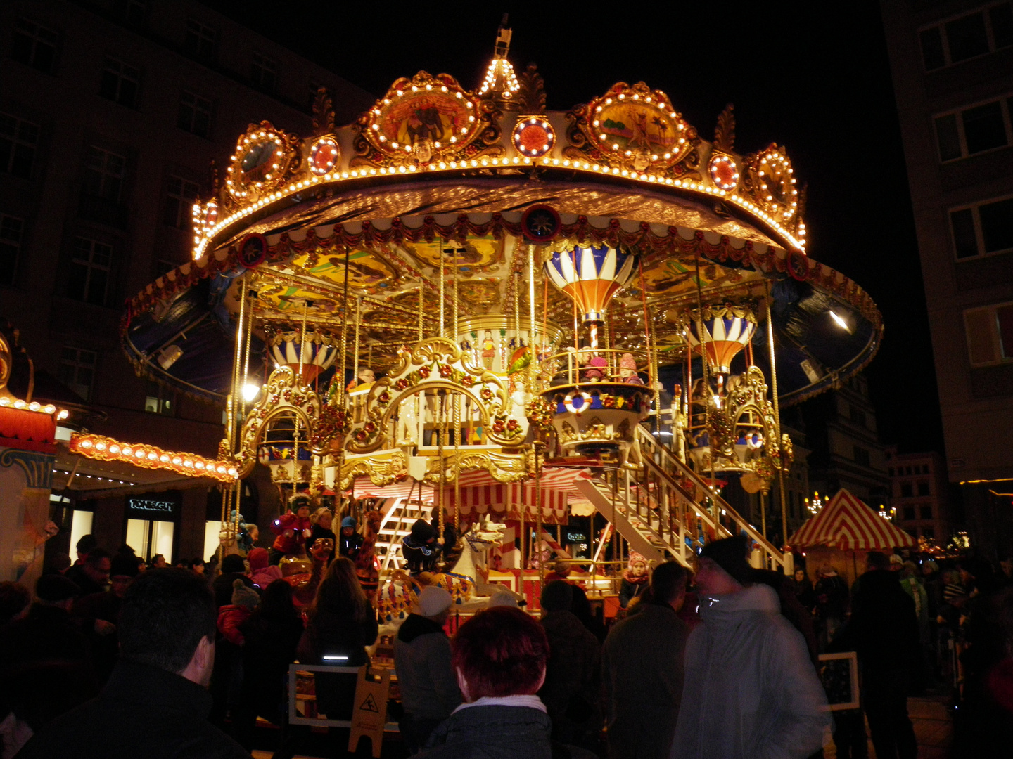 Riesenkarussell - Leipziger Weihnachtsmarkt