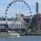 Riesenrad am Hafen von Helsinki