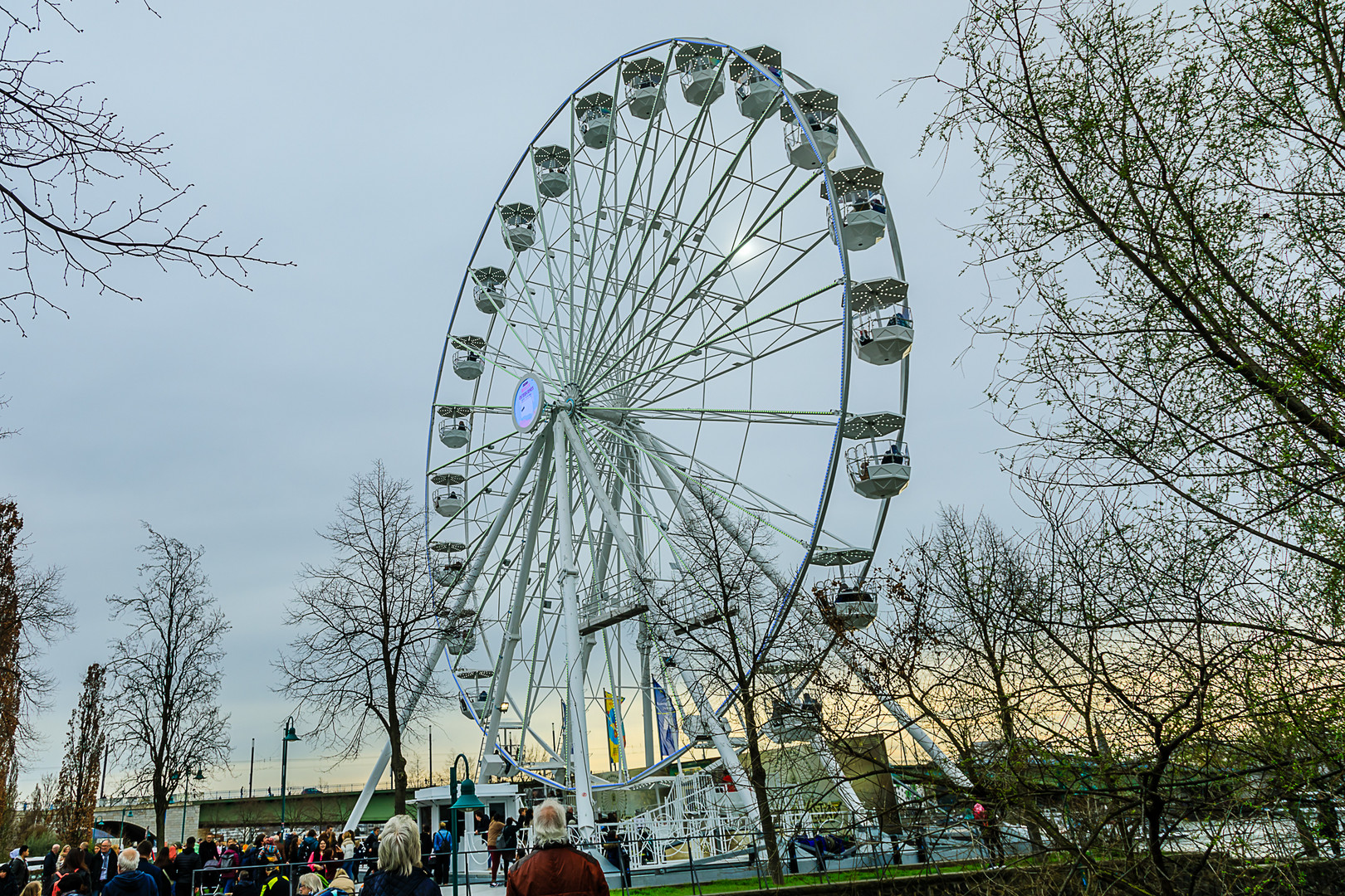 Riesenrad am Rhein - Bonn-Beuel