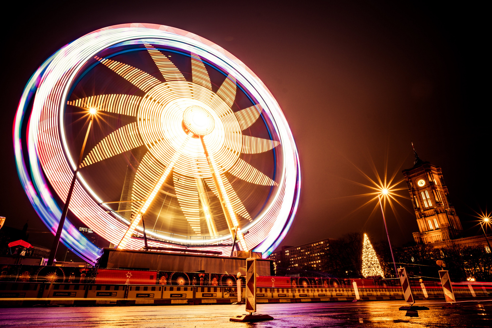 Riesenrad am Roten Rathaus