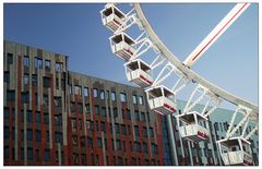 Riesenrad am Überseequartier