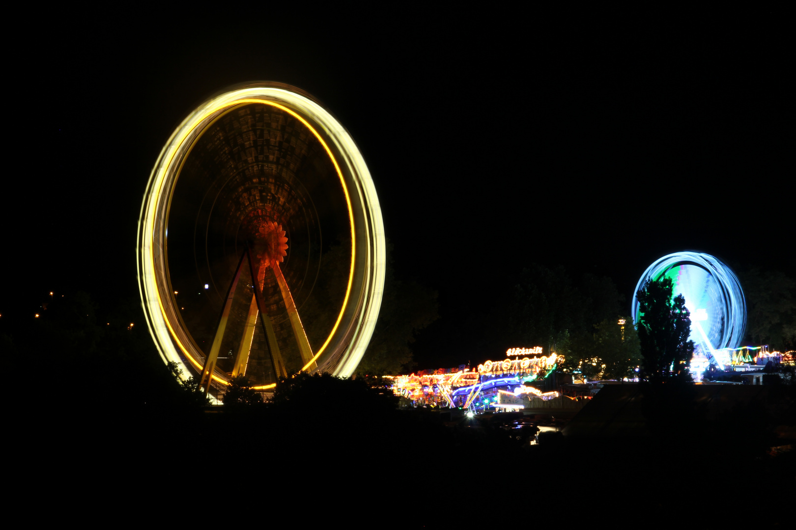 Riesenrad auf dem Rummel