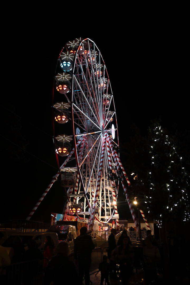 Riesenrad auf dem Weihnachtsmarkt in Valetta