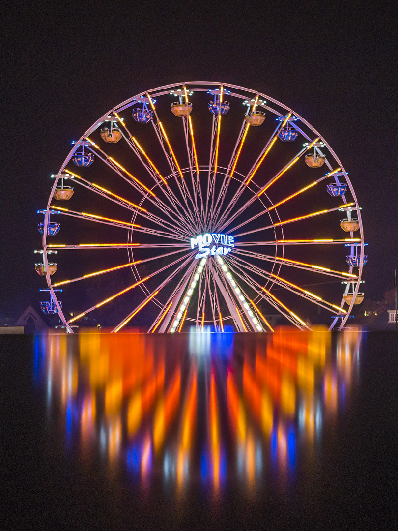 Riesenrad auf einem Markt in Hofheim/Taunus.