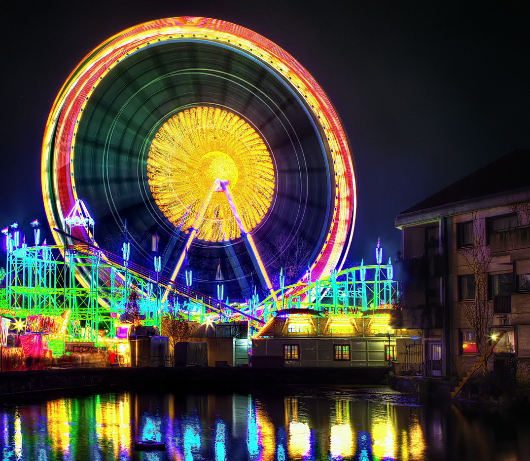 Riesenrad bei Nacht