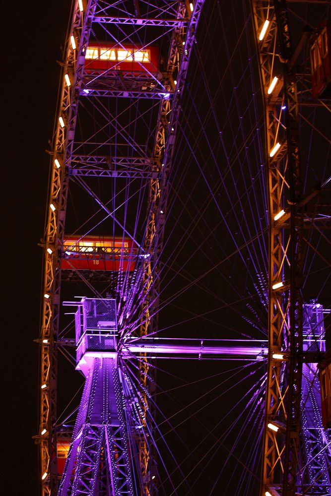 Riesenrad bei Nacht