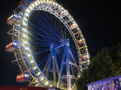 Riesenrad blau