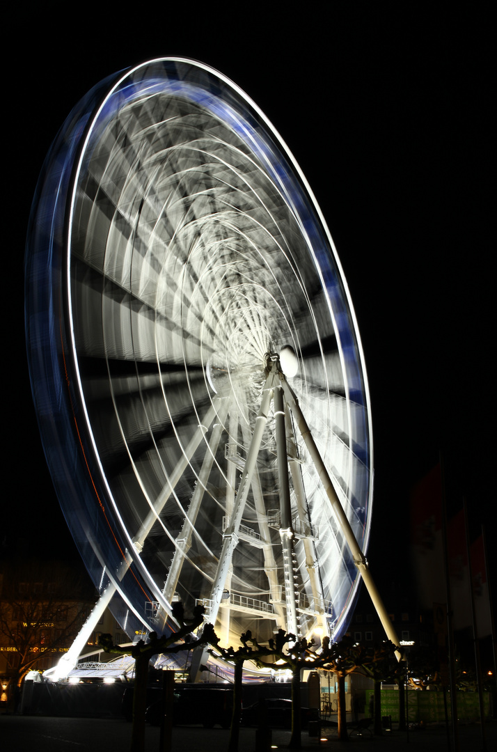 Riesenrad Düsseldorf an Burgplatz