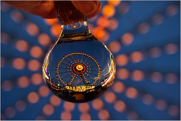 Riesenrad ... eingekugelt ...