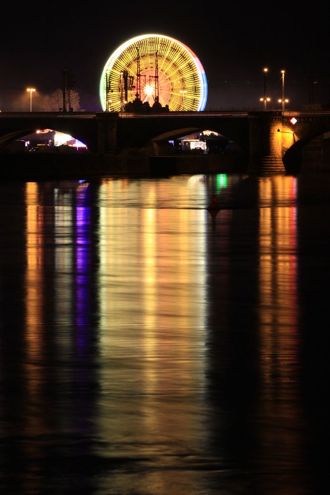 Riesenrad-Farbspiele IV