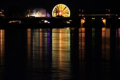 Riesenrad-Farbspiele V