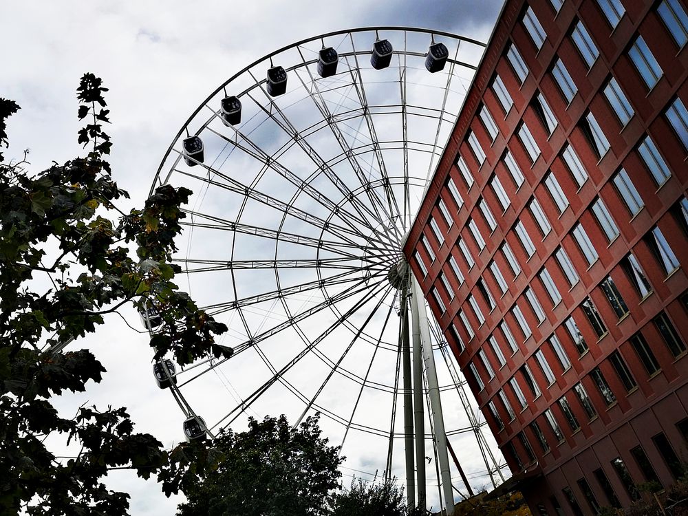 Riesenrad Hotel Gaudi P20-20-col