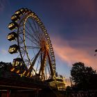 Riesenrad im Abendlicht