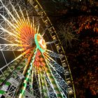 Riesenrad im Herbstlaub...