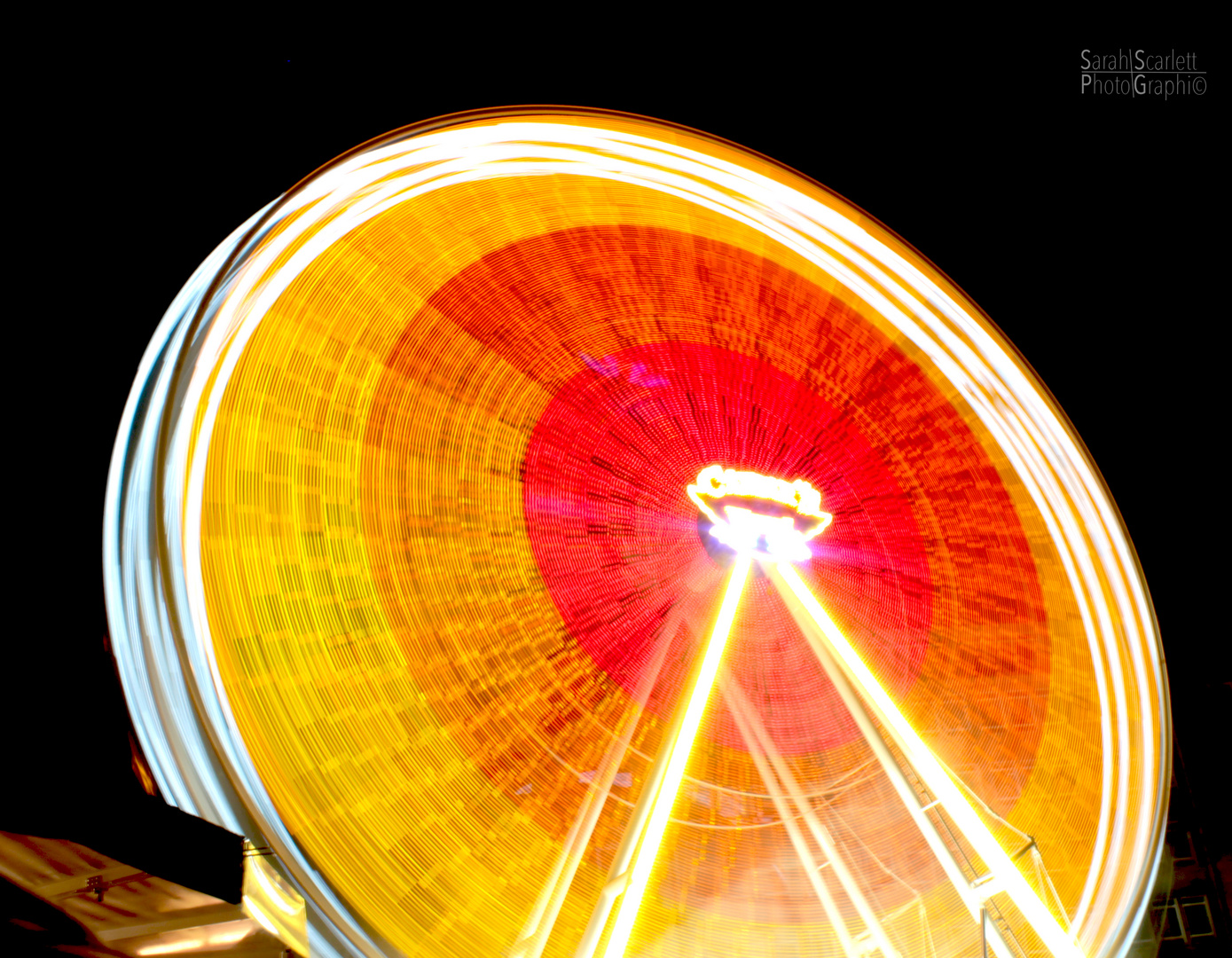 Riesenrad im Lichterrausch